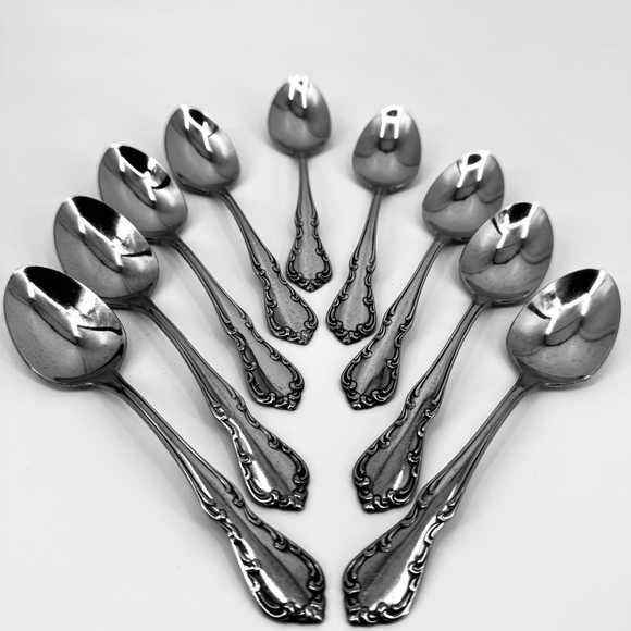 56 Pc. Oneida Stainless Profile St. Louis Silverware/Flatware Set - Picture 9 of 16